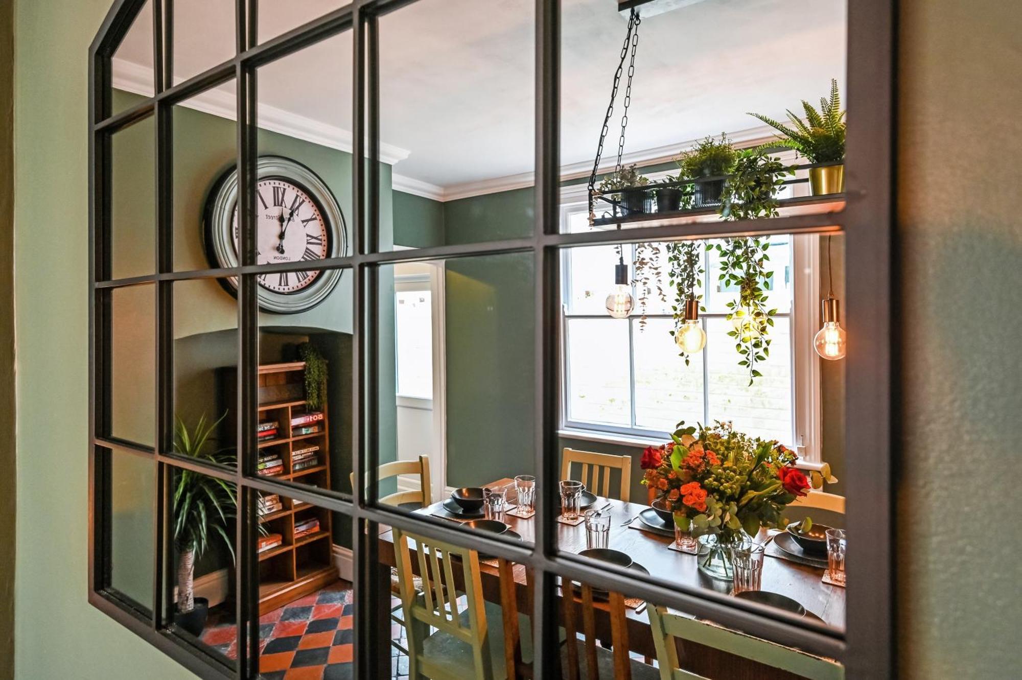 Beautiful Townhouse, Great Location - Pet Friendly Villa Cardiff Eksteriør billede