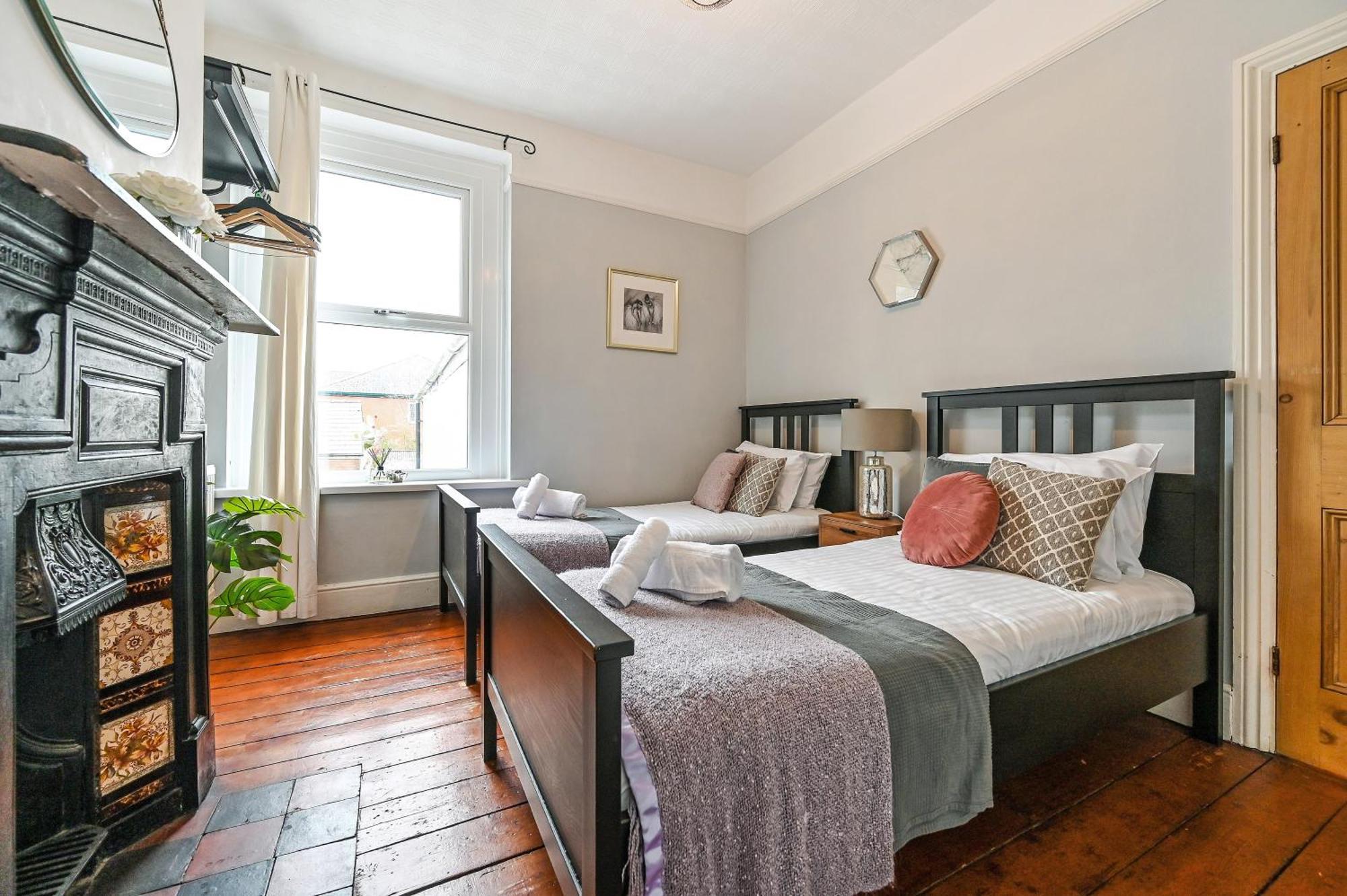 Beautiful Townhouse, Great Location - Pet Friendly Villa Cardiff Eksteriør billede