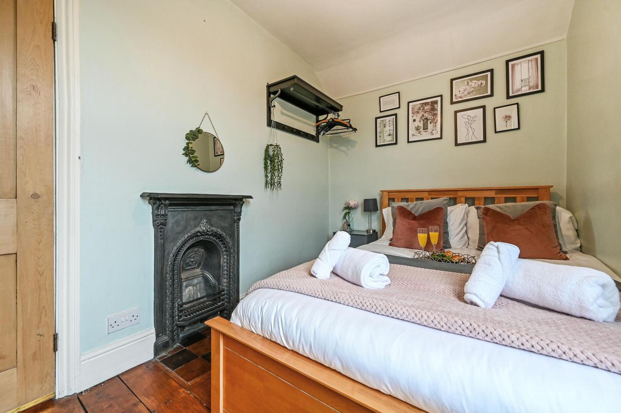 Beautiful Townhouse, Great Location - Pet Friendly Villa Cardiff Eksteriør billede