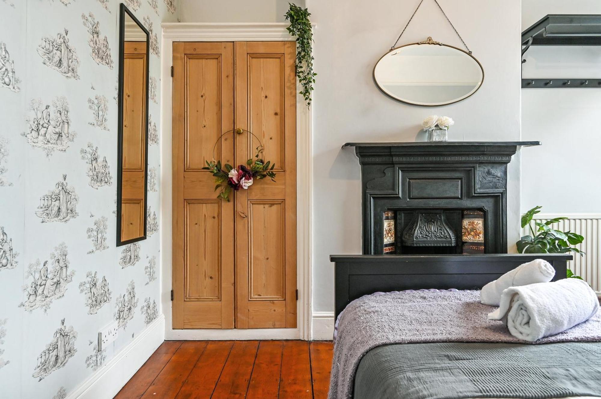 Beautiful Townhouse, Great Location - Pet Friendly Villa Cardiff Eksteriør billede