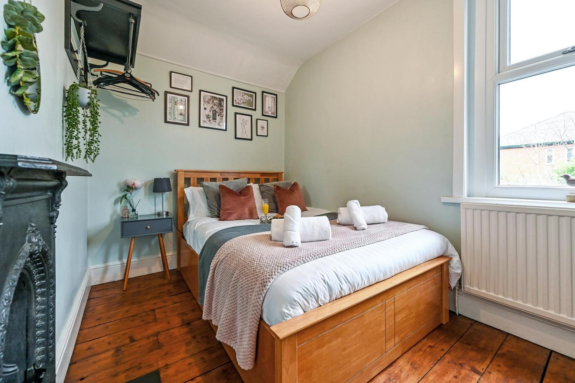 Beautiful Townhouse, Great Location - Pet Friendly Villa Cardiff Eksteriør billede