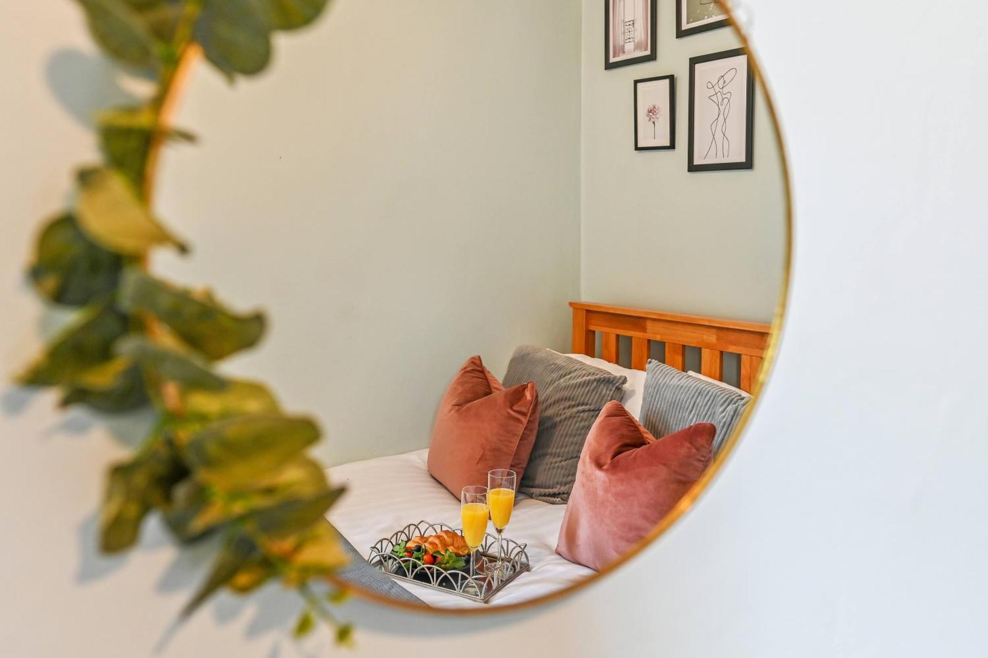 Beautiful Townhouse, Great Location - Pet Friendly Villa Cardiff Eksteriør billede