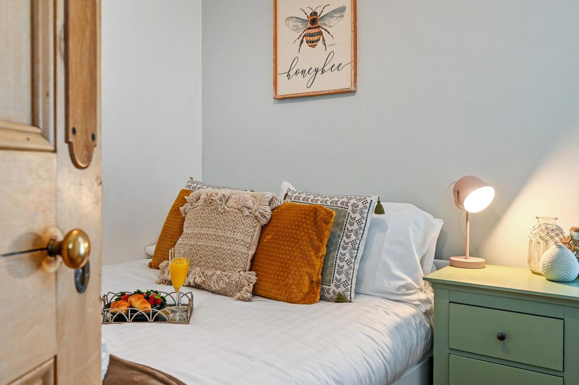 Beautiful Townhouse, Great Location - Pet Friendly Villa Cardiff Eksteriør billede